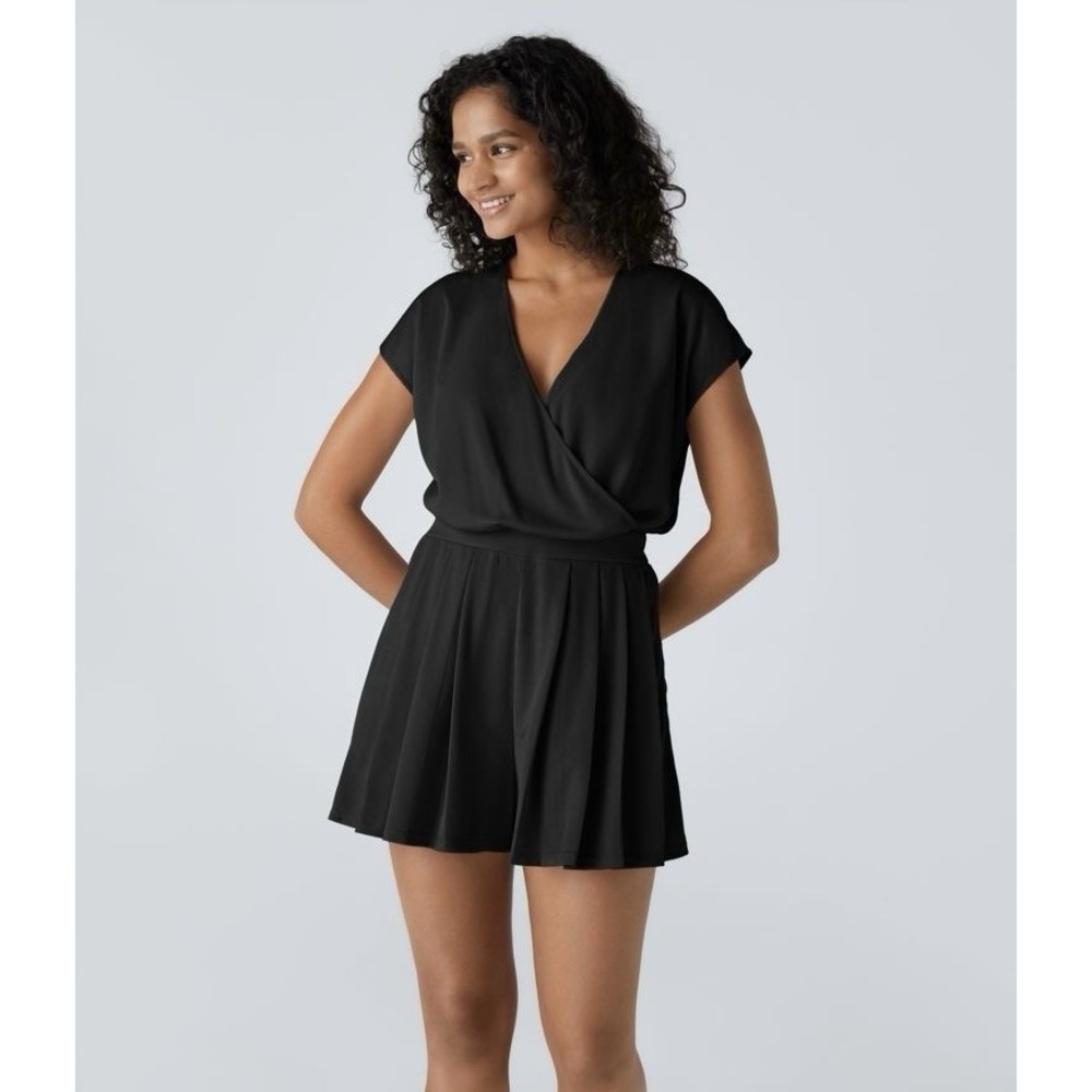 Halara V Neck Short Sleeve Pocket Waffle Casual Romper Black Medium‎ NEW